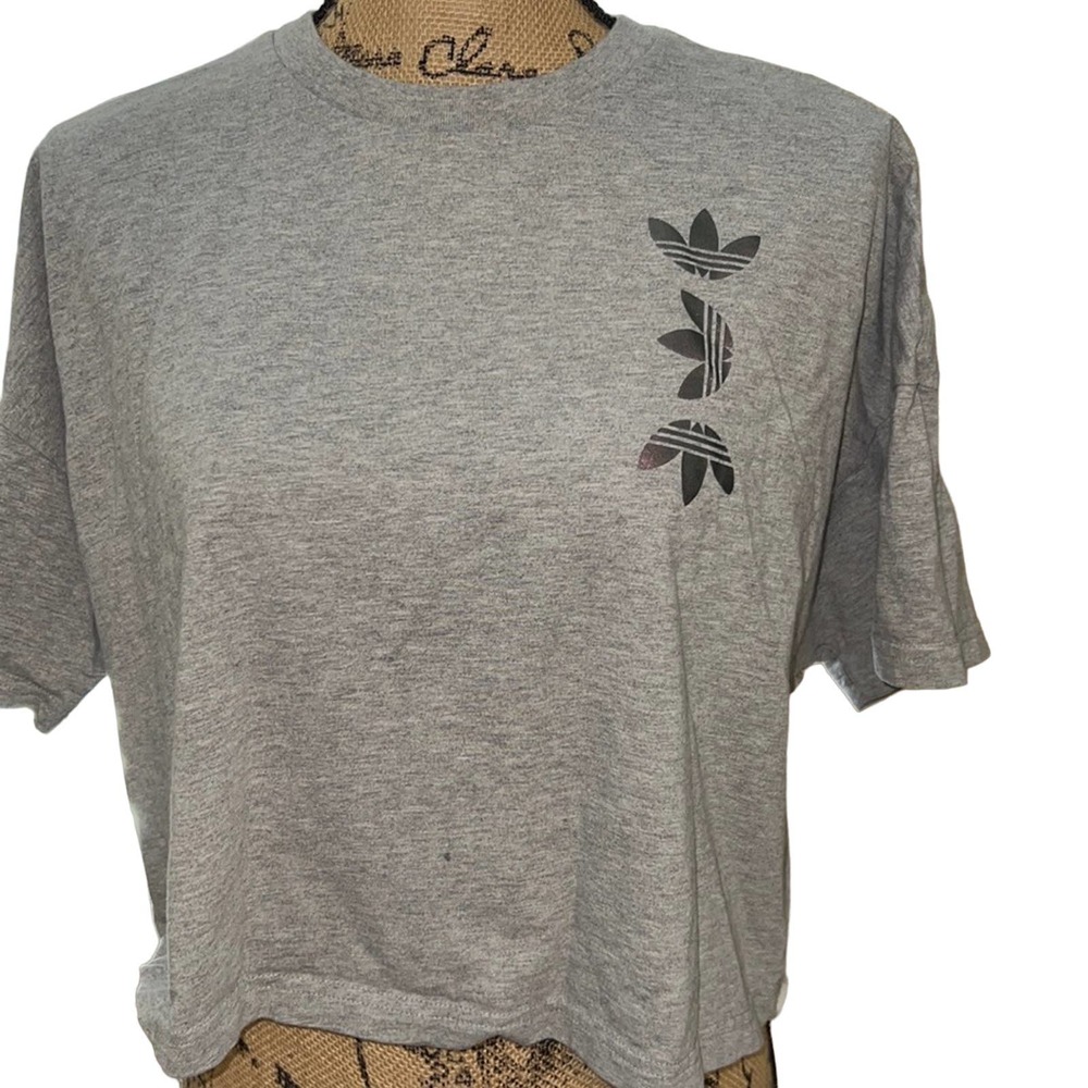 NWOT Adidas top great look!!!